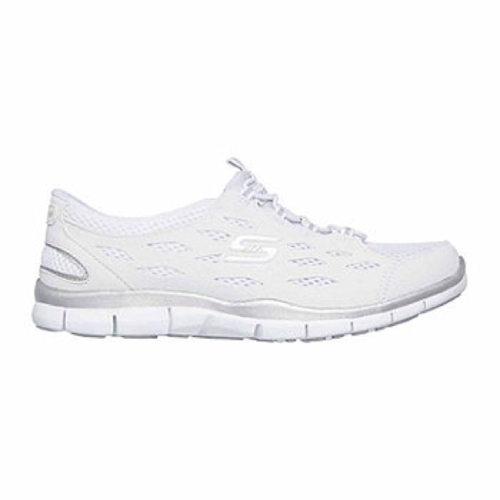 Skechers Gratis-Going Places Womens white size 7.